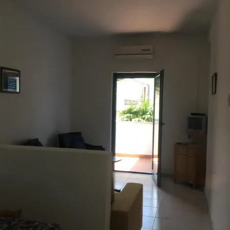 Apartment Riva Simple 4 *